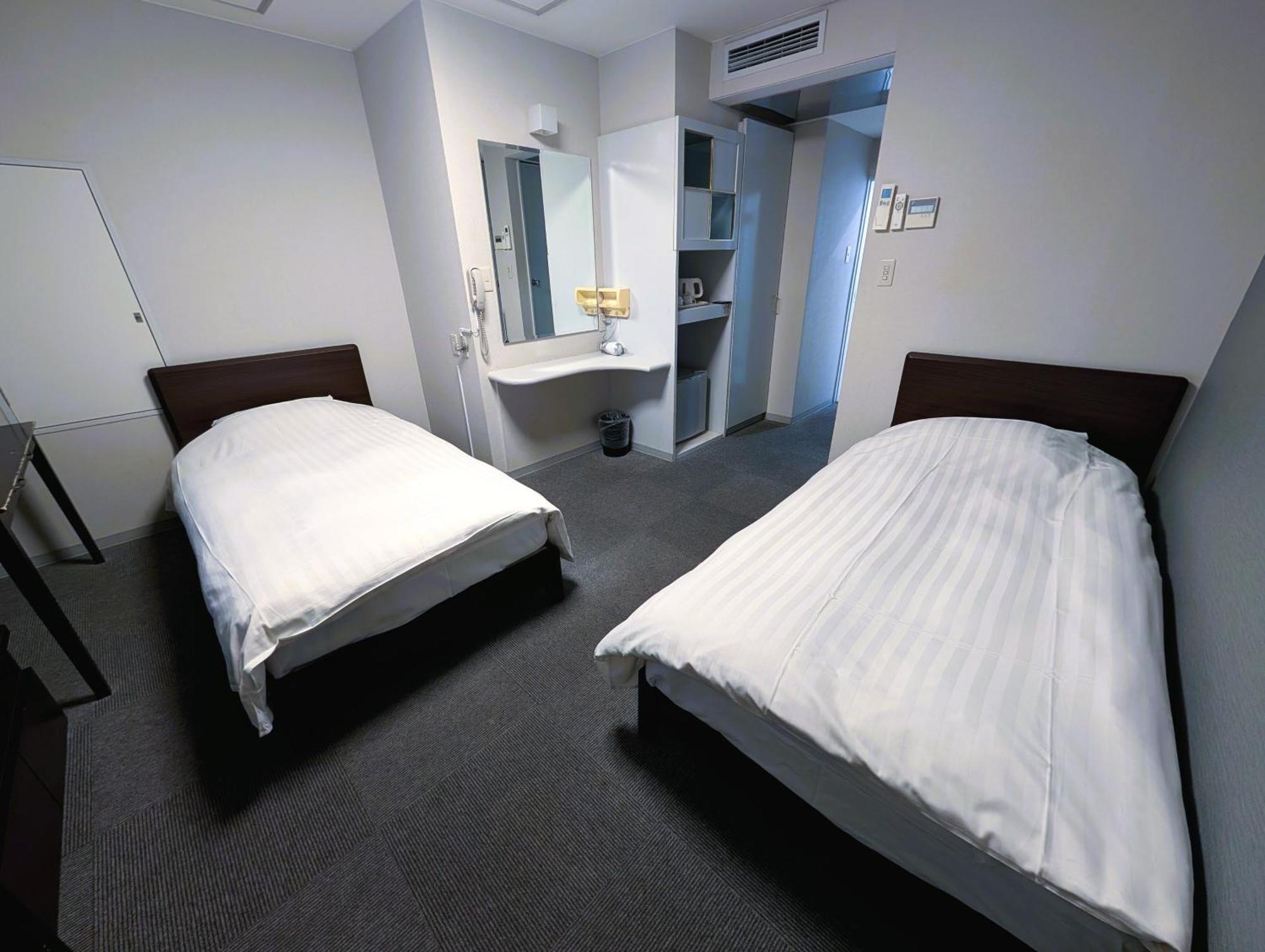 The Shin-Okubo International Hotel Tokio Buitenkant foto